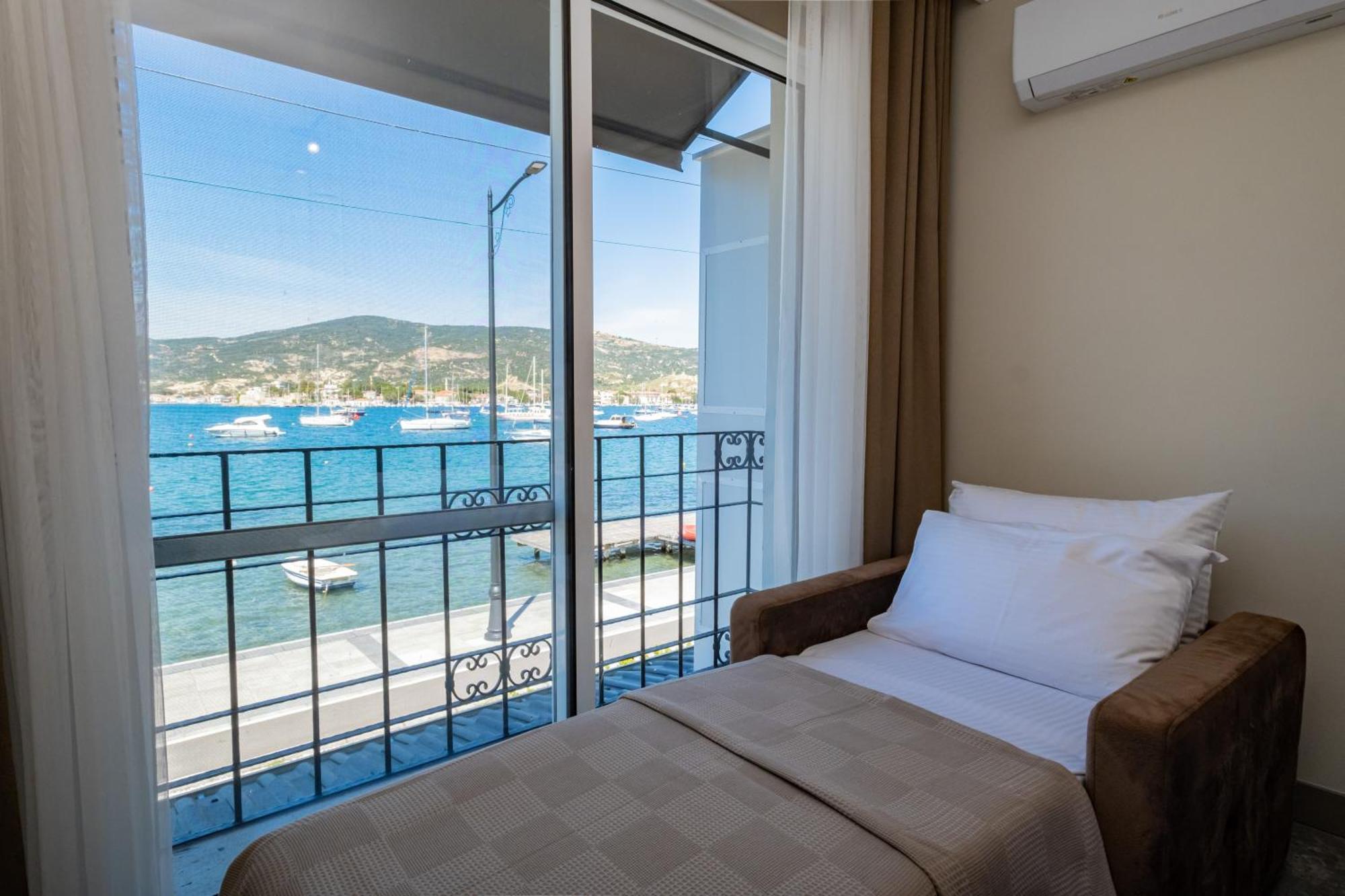 Bd Suites Foça Bagian luar foto
