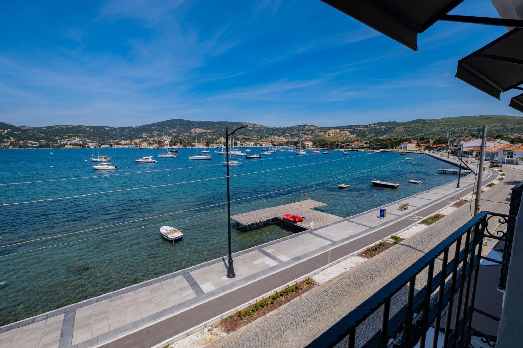 Bd Suites Foça Bagian luar foto