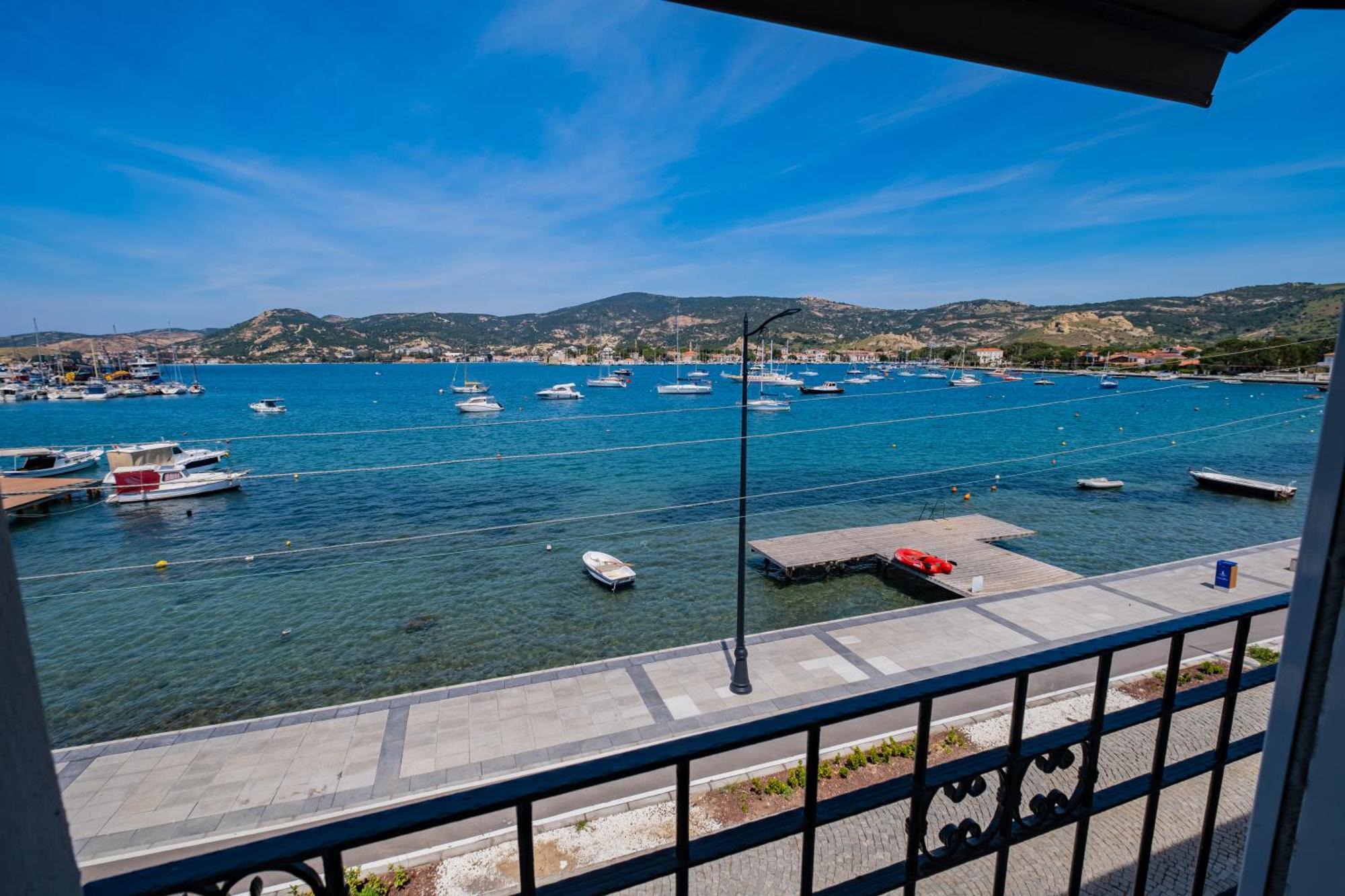 Bd Suites Foça Bagian luar foto
