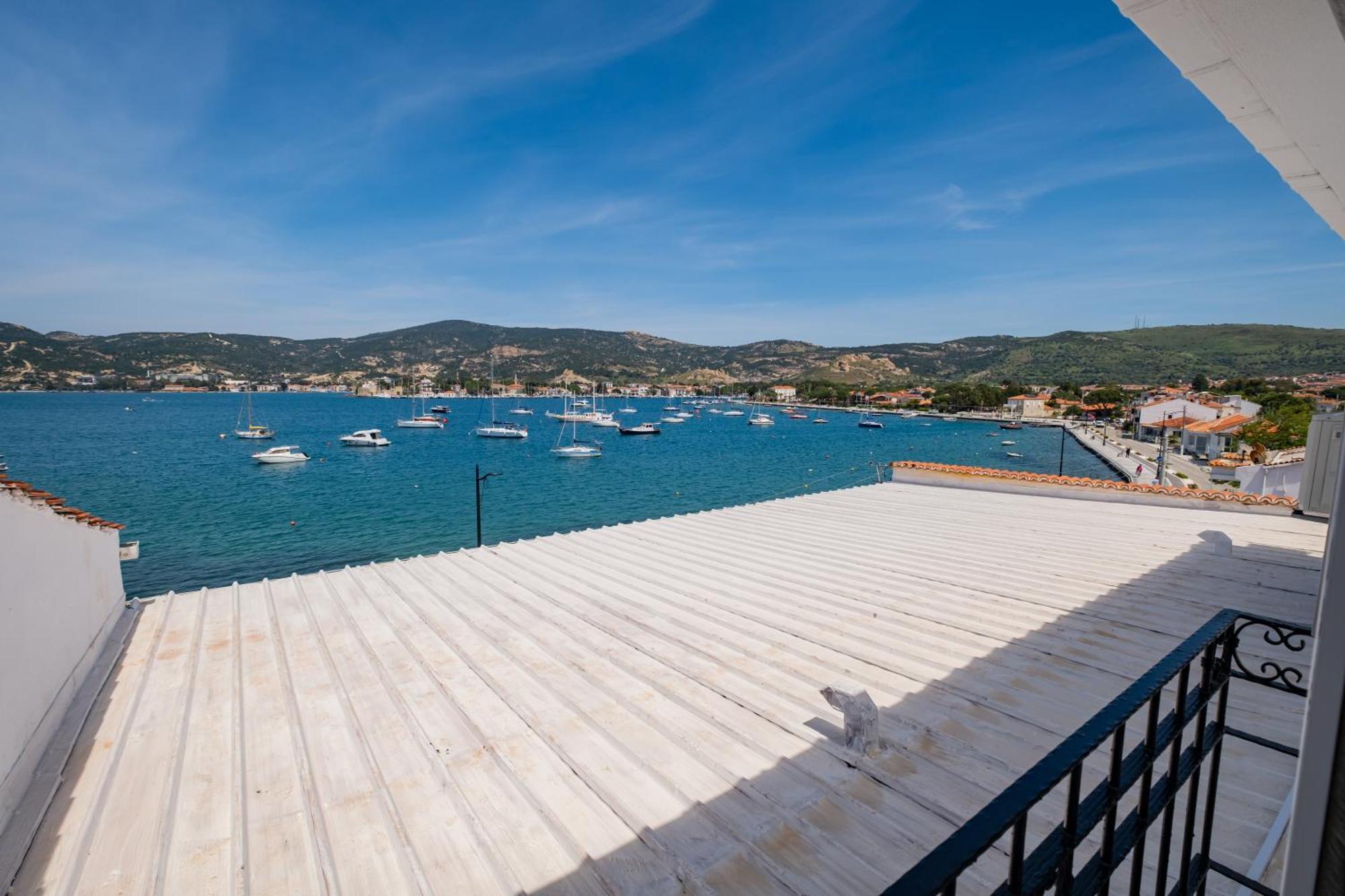 Bd Suites Foça Bagian luar foto