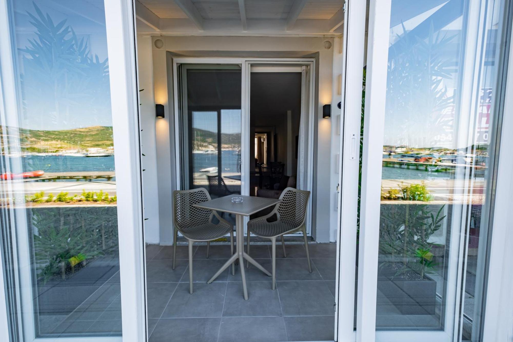 Bd Suites Foça Bagian luar foto