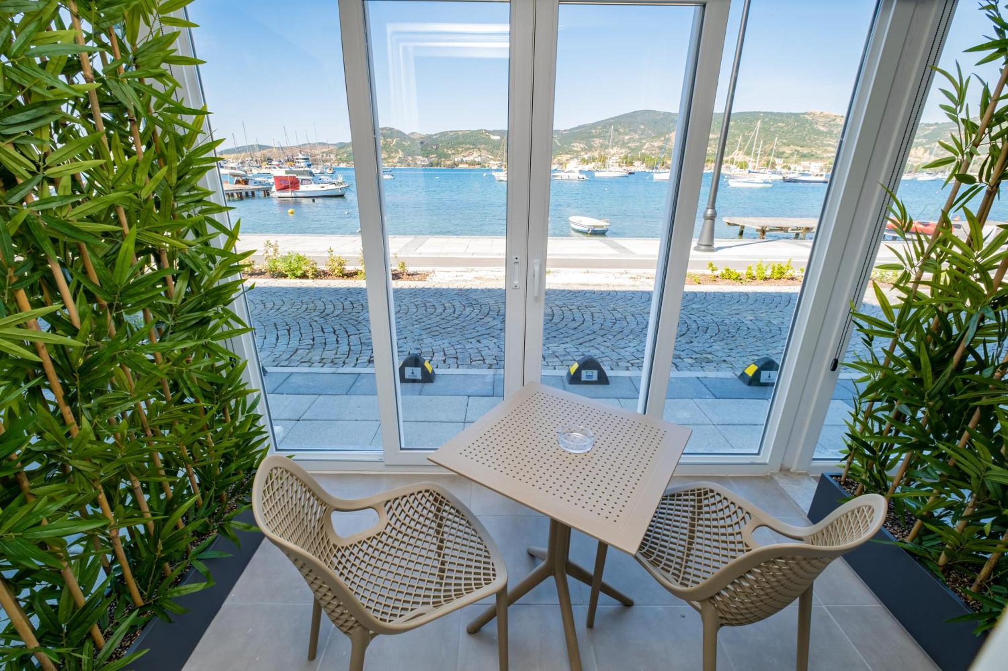 Bd Suites Foça Bagian luar foto